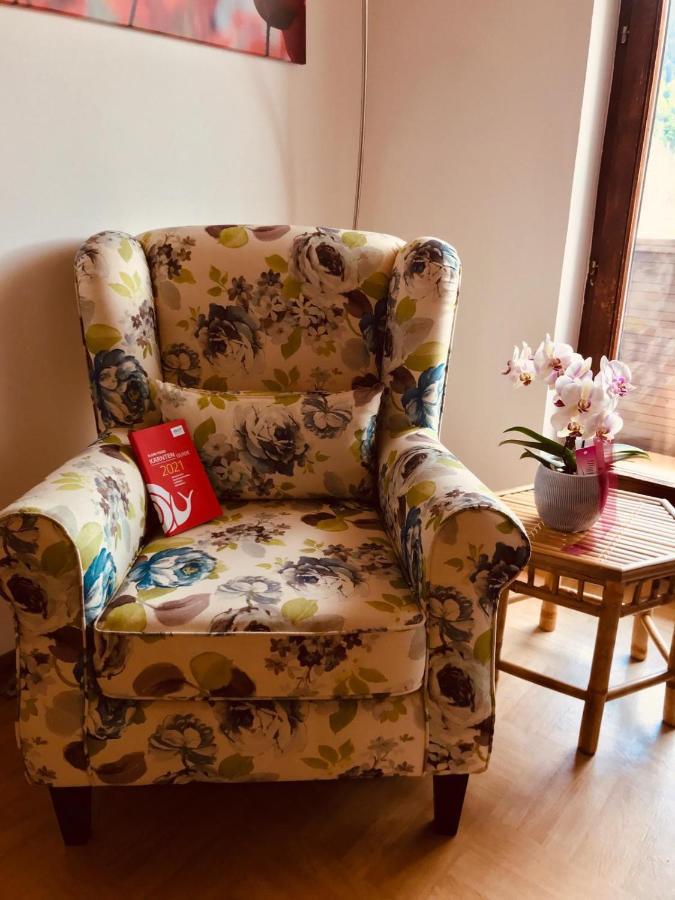 Ferienwohnung Resi Mit Traumhaftem Seepanorama シュタインドルフ・アム・オシアッハー・ゼー エクステリア 写真